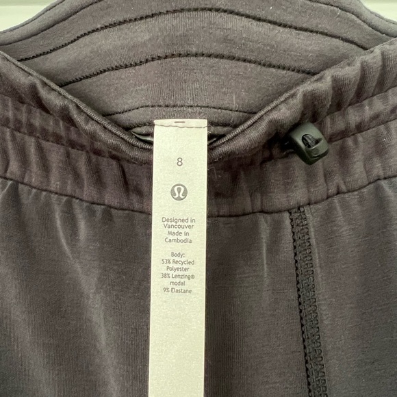 Lululemon Softstreme High-Rise Pant and Matching Copped Crew Neck - Picture 5 of 5